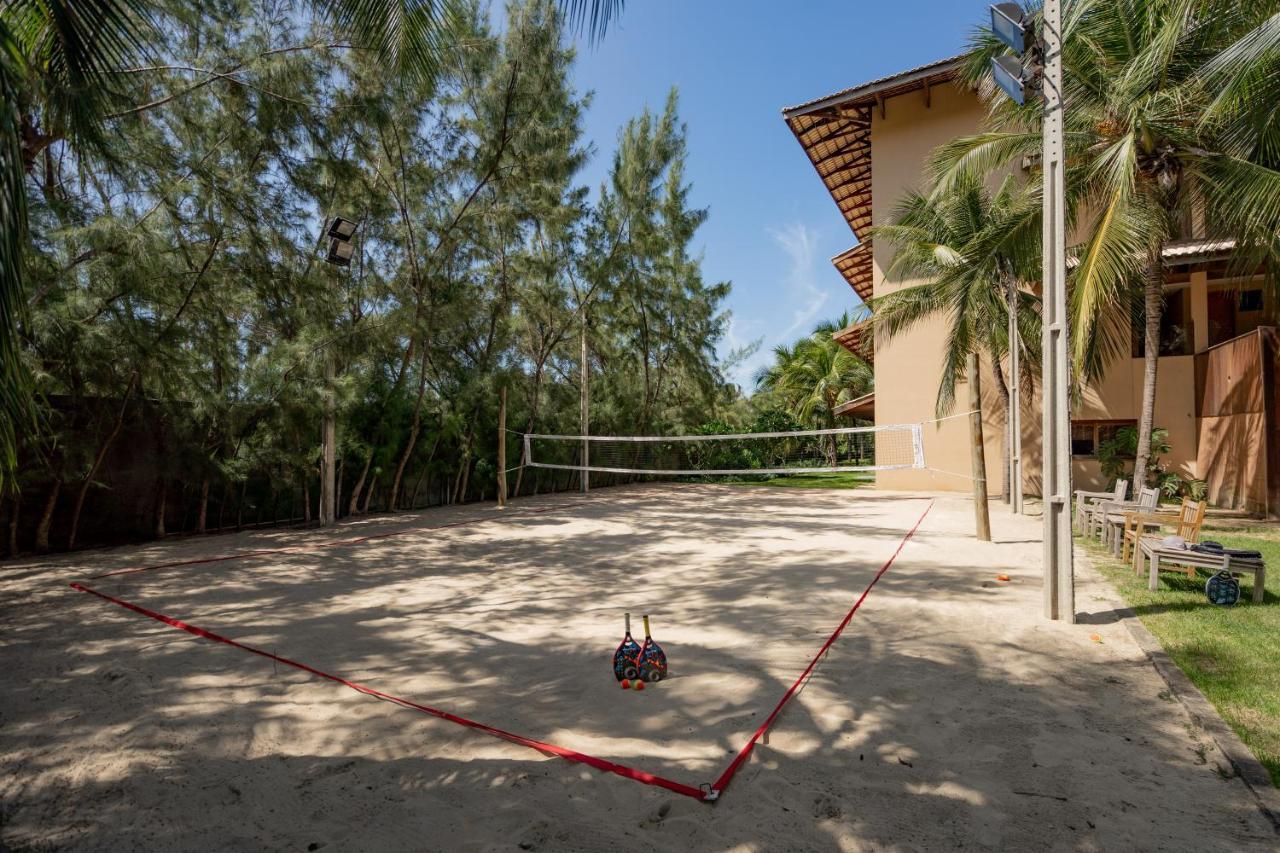 Carmel Cumbuco Resort מראה חיצוני תמונה A beach tennis court